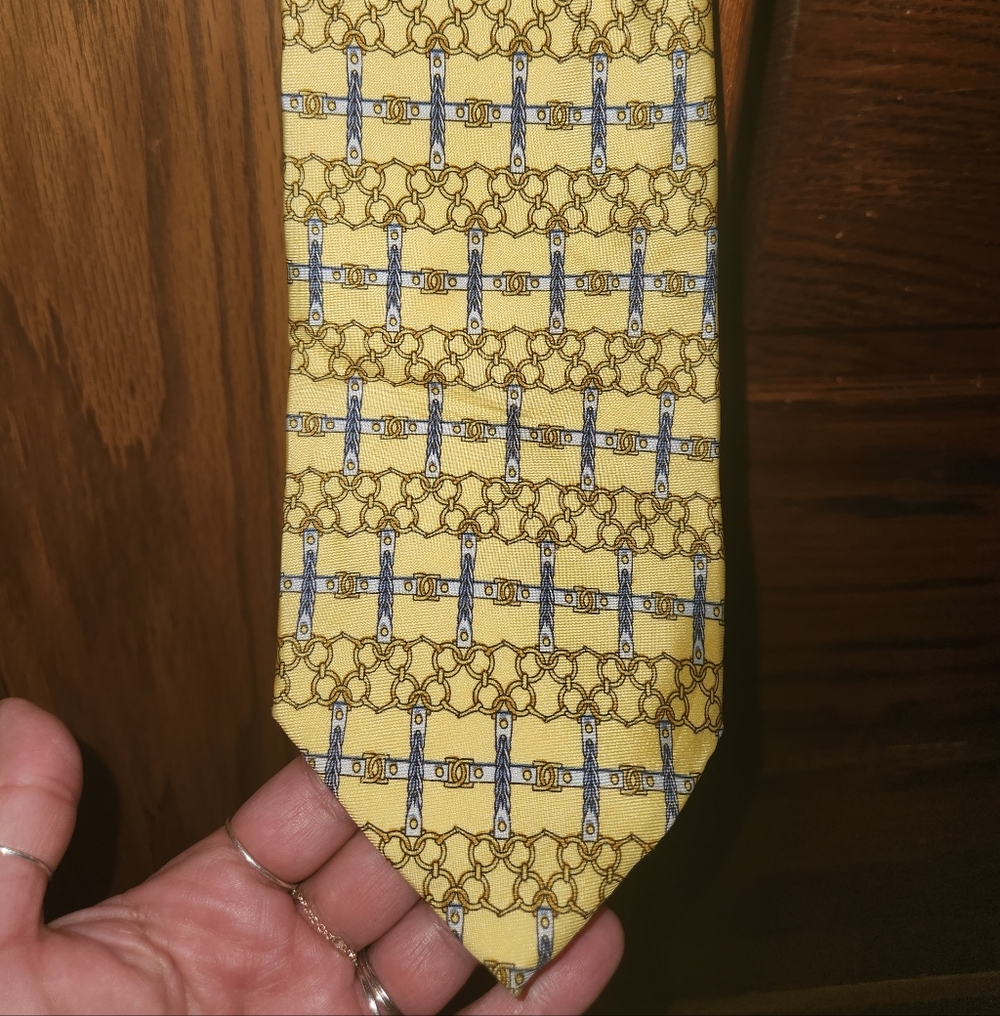 Gucci Yellow and Blue Patterned Men's Tie - Picture 3 of 4